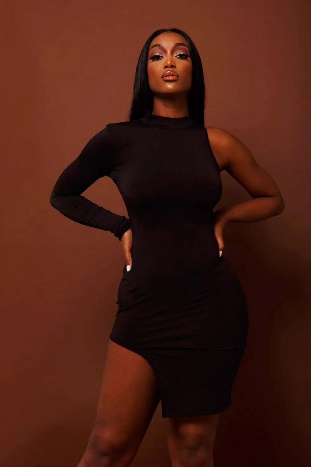 BYDIVA Classy One Shoulder Long Sleeve Bodycon Side Slit Party Dresses Clubwear