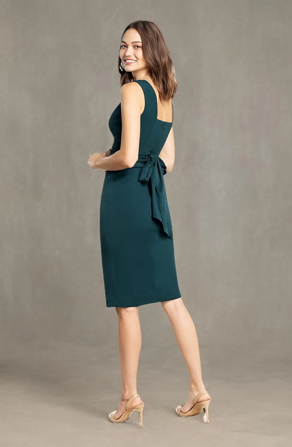 DRESS THE POPULATION Women's Alessia Sleeveless Plunge Neckline Waist Tie Midi Dress